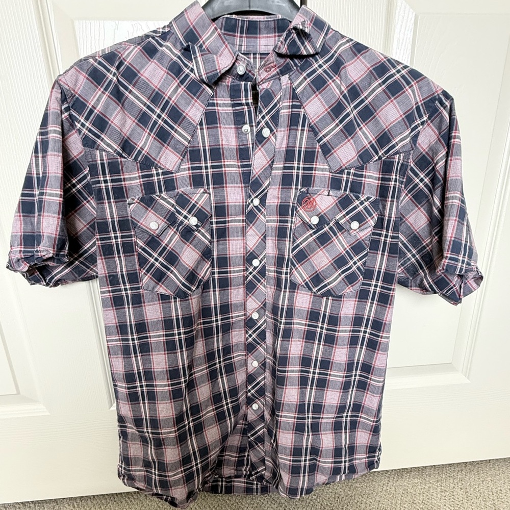Wrangler Blue and Red Plaid Button-Down Shirt